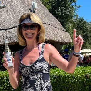 Meet your Posher, Denise